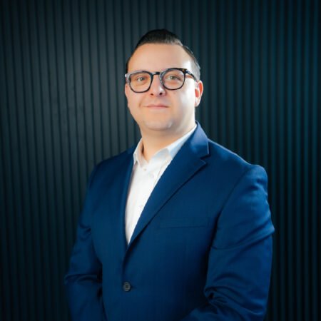 teamMesa de trabajo 4-100